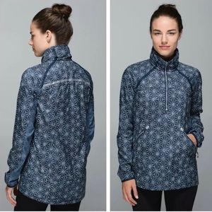 Like new! Lululemon Miss Misty half-zip jacket